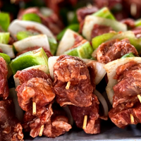 Filet Mignon Kabobs with Luau Sauce & Veggies